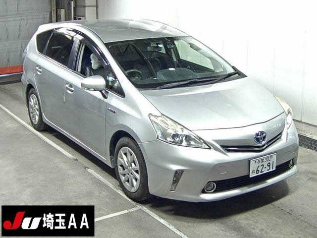 10036 TOYOTA PRIUS ALPHA ZVW41W 2013 г. (JU Saitama)